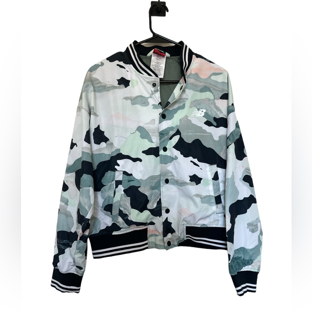 New Balance Camo Windbreaker Sports‎ Jacket, Size Medium